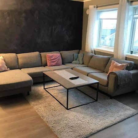 Leiligheten Pa Tomasjordnesvegen Tromso Luaran gambar